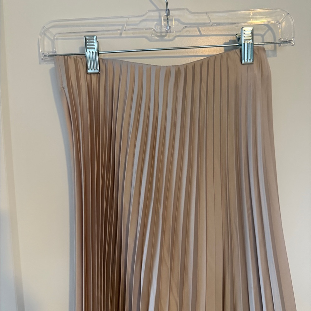 NWT Zara Gold Pleated Midi Skirt - Picture 4 of 5